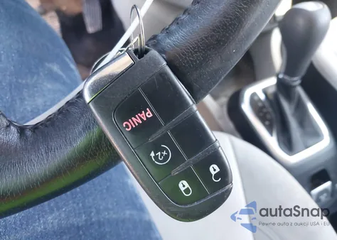 2018 Jeep Renegade Latitude 4X4 z USA, uszkodzony, nr VIN ZACCJBBB5JPH91657